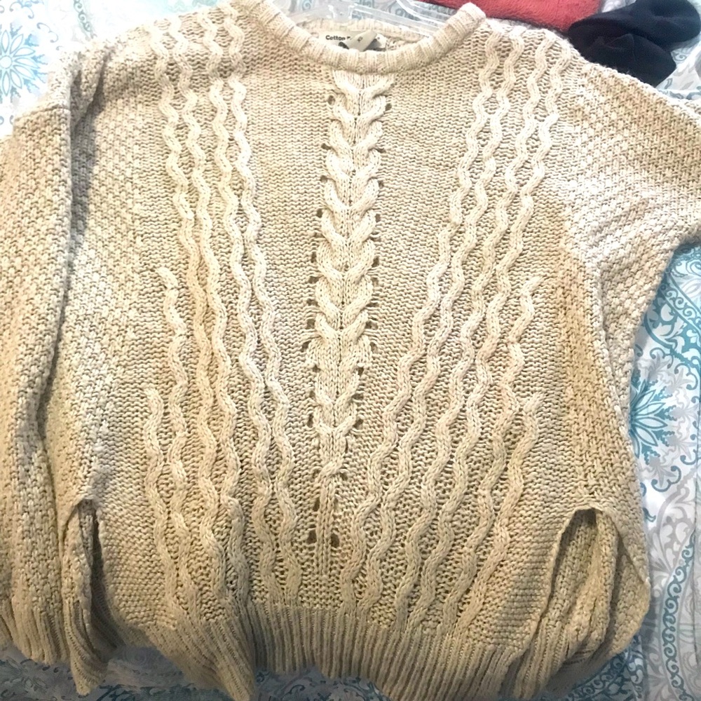 White knit sweater